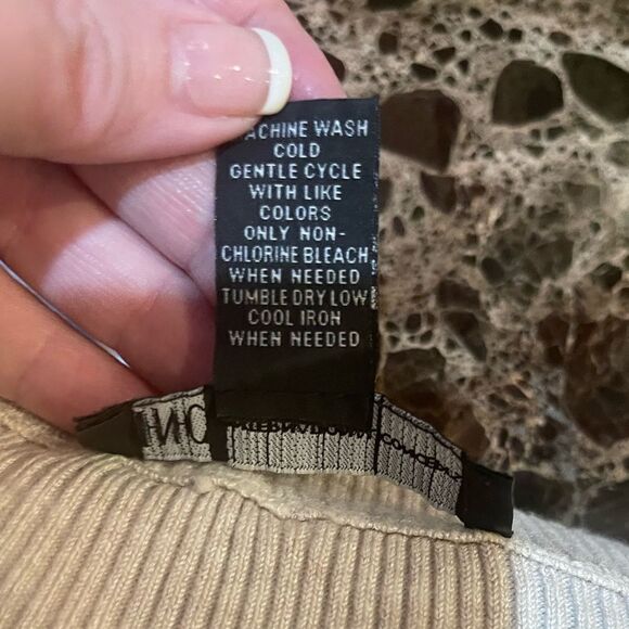 Sexy Short Sleeve Ribbed Cowl Neck Light Sweater - Picture 8 of 16